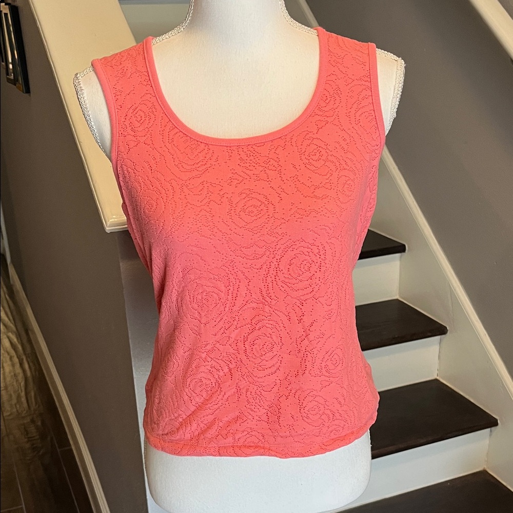 Context Light Coral Lace Tank Top. Very good condition. 100% Nylon Sz M